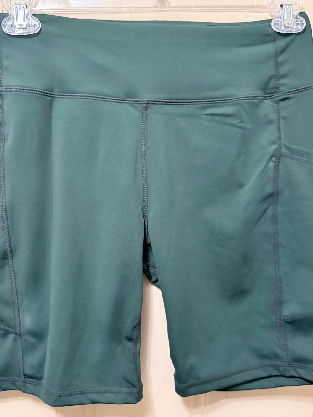 High-Waist Athletic Shorts in Deep Green Size XL